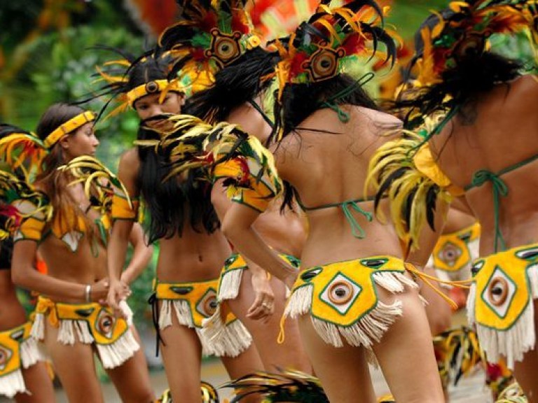 Путаны уже готовятся к футбольному Чемпионату мира в Бразилии