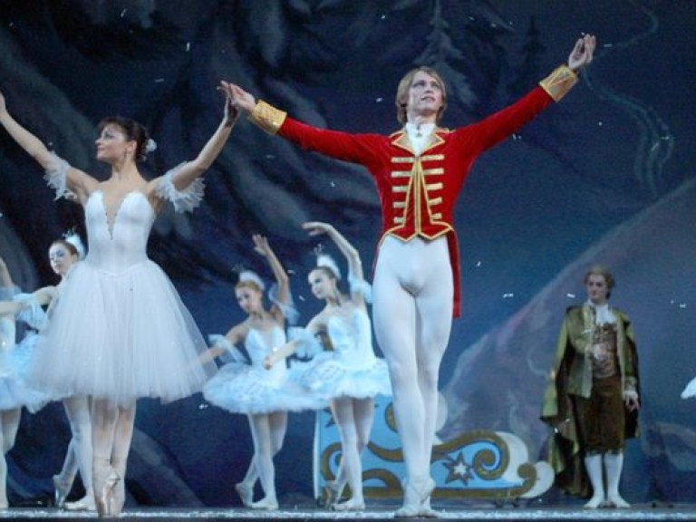На сцене Оперного театра «Щелкунчик» – самый новогодний балет