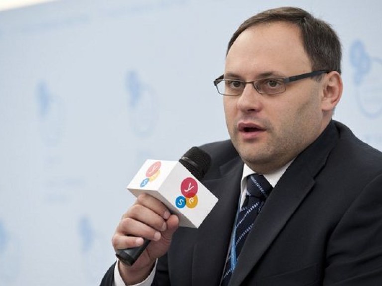 Каськив считает, что подписание договора по строительству «LNG терминала» расслабило врагов Украины