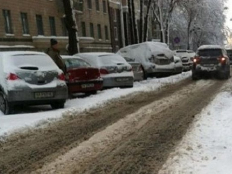 Почему Киев плохо убирают от снега этой зимой?