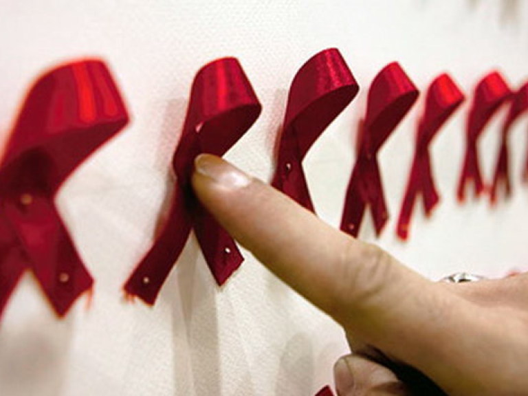 У ВИЧ-инфицированных людей в Киеве осталось лекарств на 2 недели