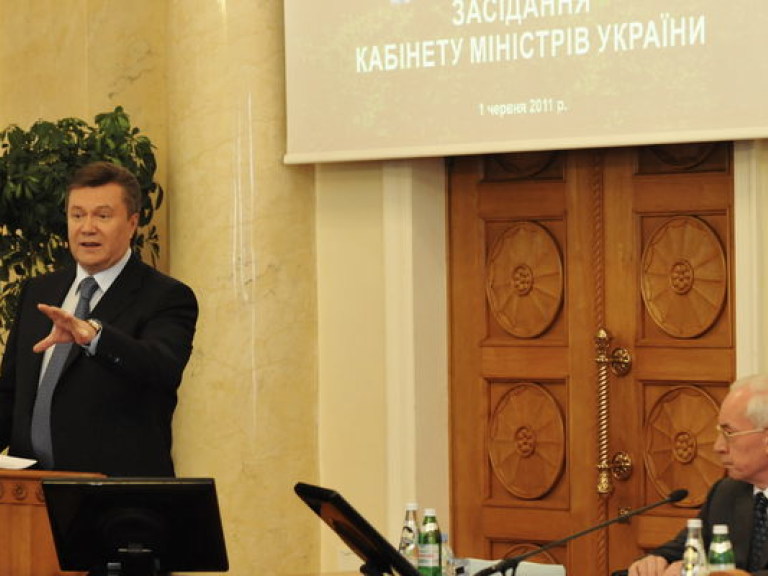 Все правительство зависит только от Януковича – эксперт