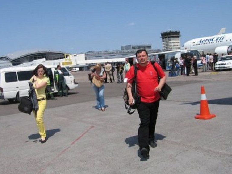 В. Коновалов: «Из-за «Аэросвита» восстанавливать доверие пассажиров к украинской авиации придется несколько лет»