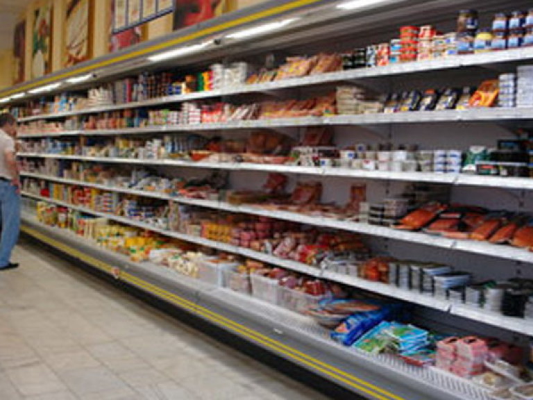 Украинцам, в отличие от европейцев, удобно посещать супермаркеты в городе — эксперт