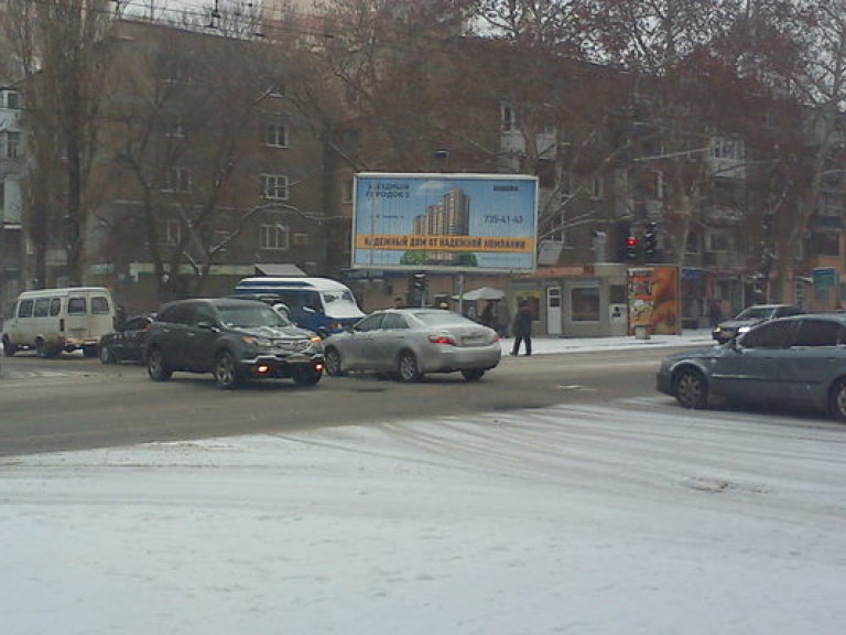 Из-за снега в Одессу нельзя доехать на автобусах