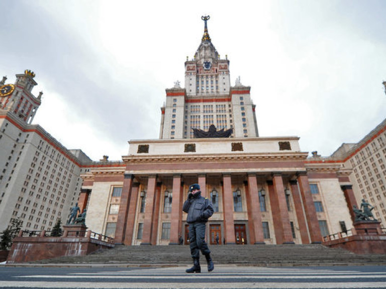 В столице России горит МГУ: эвакуировали 400 студентов