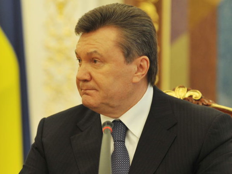 Янукович собирается в командировку в Туркменистан
