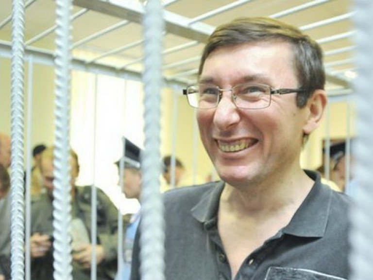 Тюремщики утверждают, что Луценко почти здоров