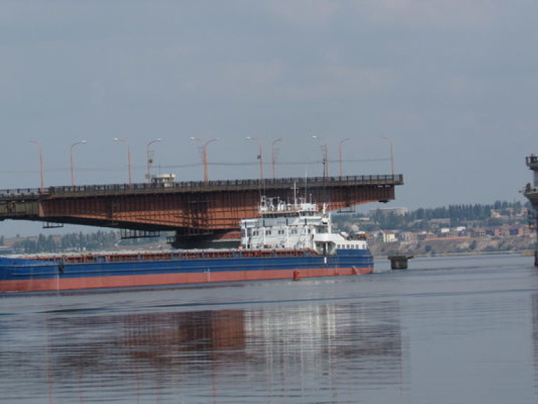 В Николаеве прыгнула с моста девушка – тело найти не удалось