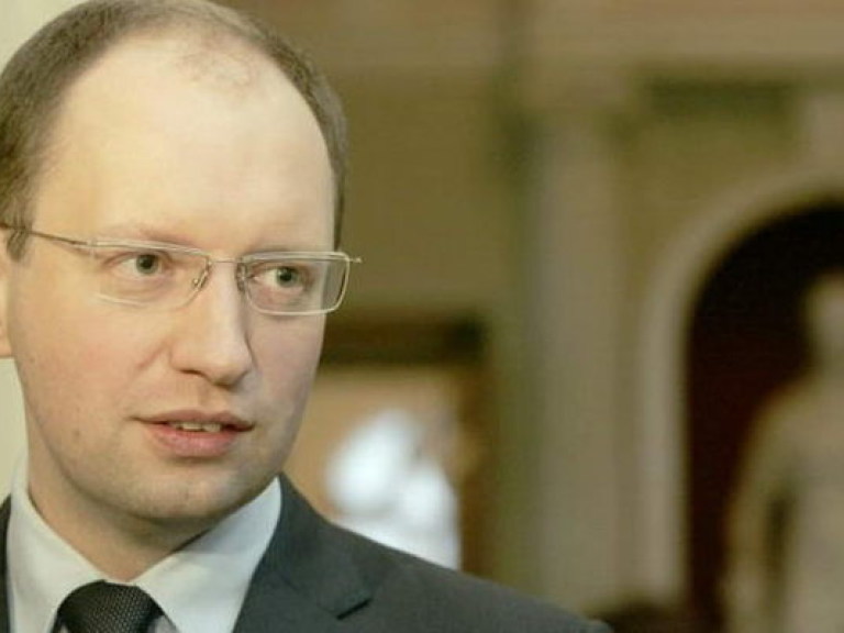 Депутатов лишают мандатов за нежелание присоединяться к регионалам – Яценюк
