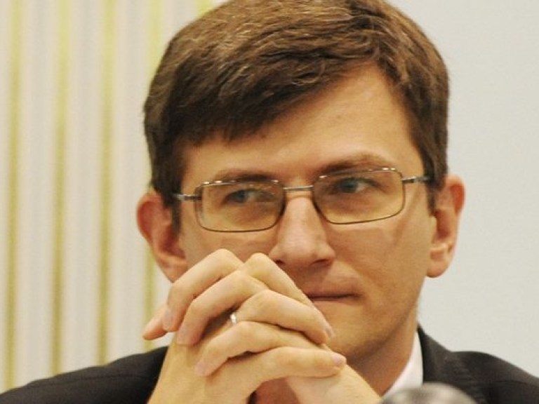 Суд опоздал с лишением депутатских мандатов Балоги и Домбровского на 4 месяца — ЦИК