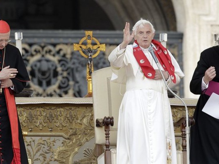 Нового Папу Римского выберут в марте