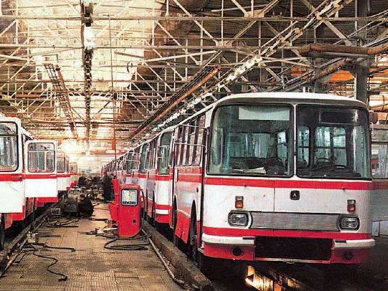 Львовский автобусный завод прекратил работу