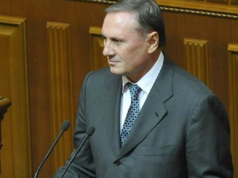 Ефремов: мир больше не будет смеяться над драками в украинском парламенте