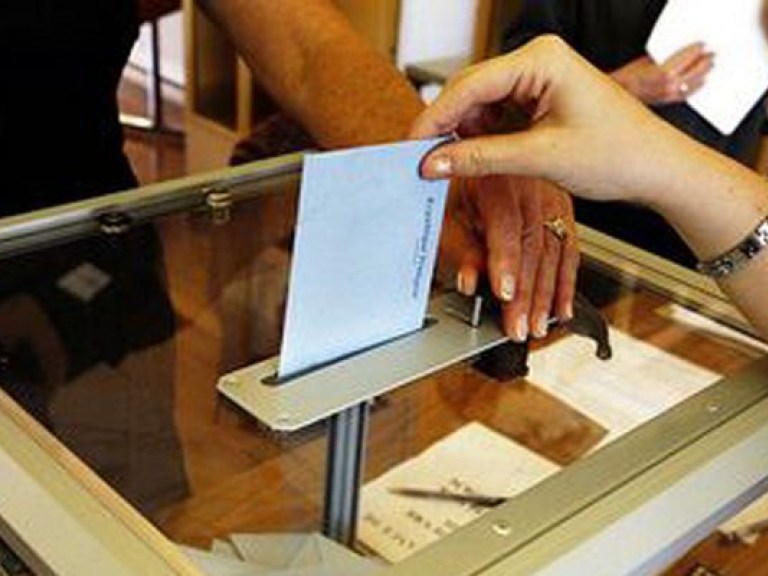 Источник в Партии регионов заявил, что перевыборы в парламент состоятся в ближайшее время