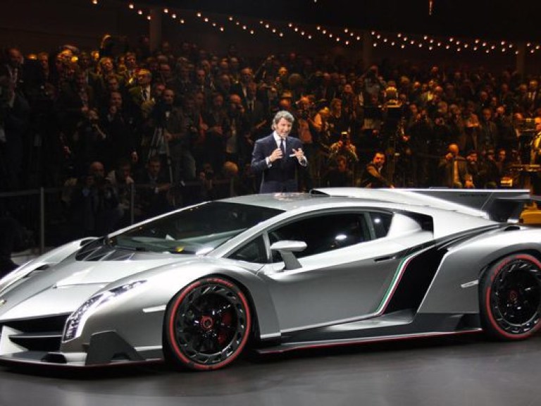 Прошла презентация «зверского красавца» Lamborghini Veneno (ВИДЕО)