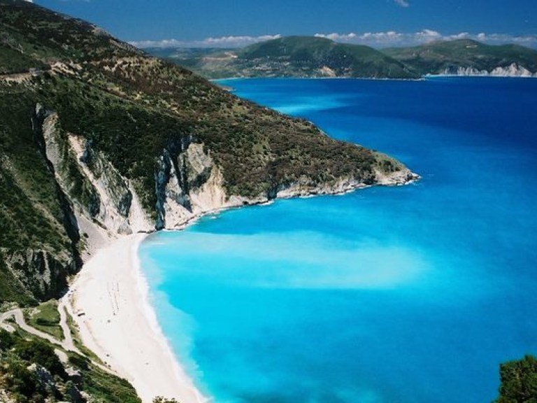 Эмир Катара купил у Греции острова и сделал их обитаемыми