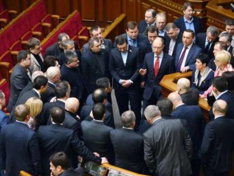 Почему украинскому парламенту сулят развал?