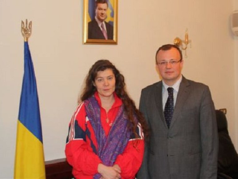 Анхар Кочневу передали украинскому посольству в Сирии