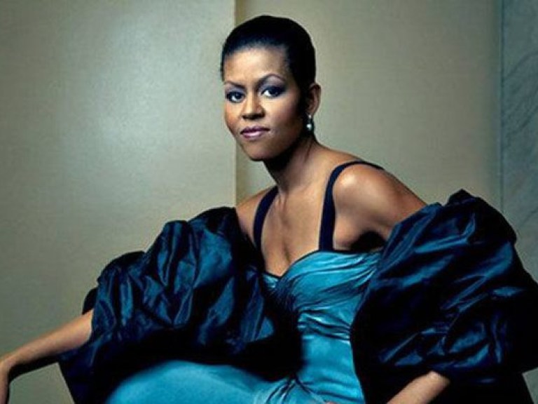 Мишель Обаму признали самой стильной женщиной года, а Леди ГаГа - катастрофой моды (ФОТО)
