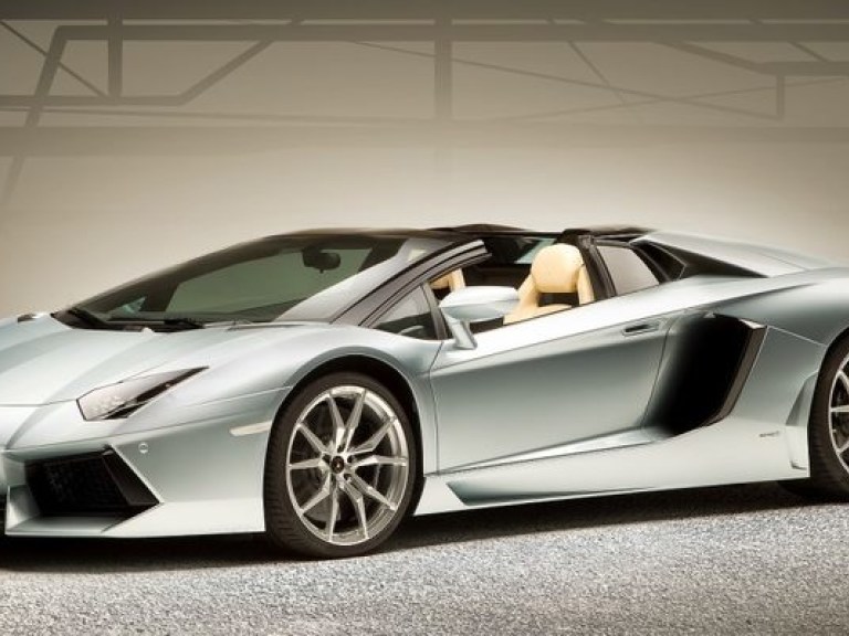 Евросоюз призвал Киев отменить спецпошлины на импорт авто