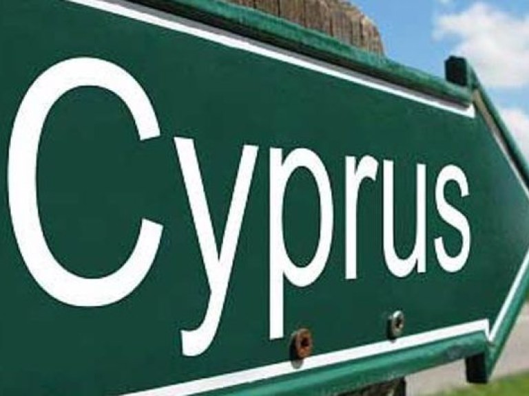 Украинские капиталы могут вернуться на родину из-за проблем на Кипре