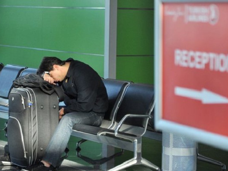 При банкротстве авиакомпании никто не несет ответственности за отмененные рейсы — эксперт