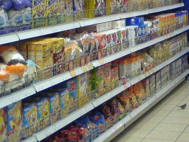 В киевских супермаркетах почти не осталось хлеба и мяса