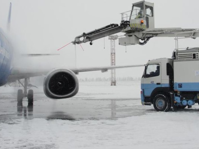 Аэропорт &#171;Борисполь&#187; обеспечивает вылет рейсов в сложную погоду