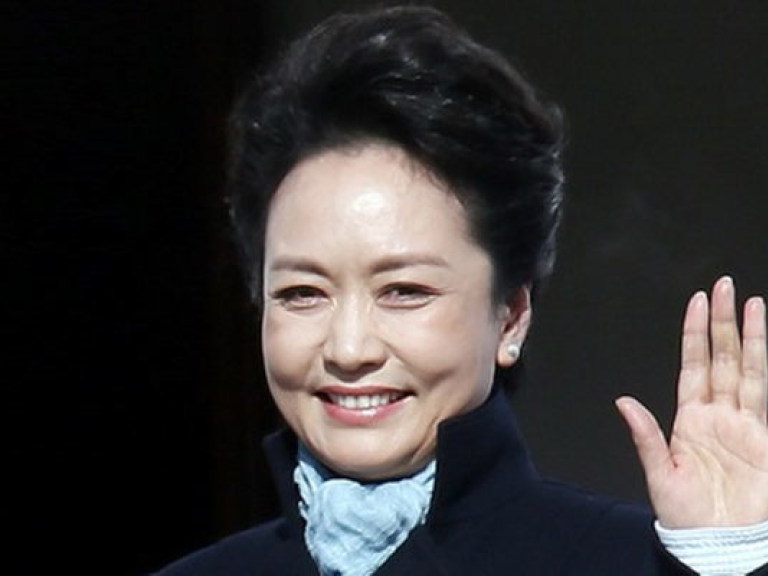 Первая леди КНР стала новой иконой стиля