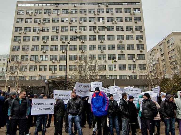 В Одессе на акции протеста ранили 2 человек