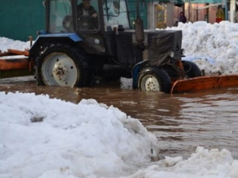 За сутки в Киеве подтопило уже шесть улиц