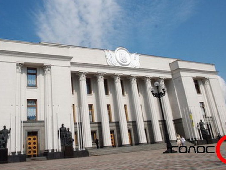 Уйдя из парламента, депутаты не нарушили закон – Погребинский