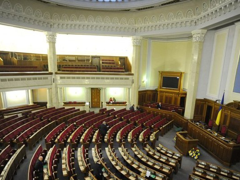 Депутаты продолжают «бежать» из Верховной Рады