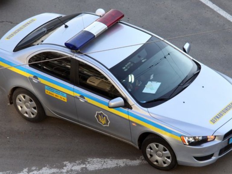 В Киеве необходимо ограничить въезд автотранспорта — Азаров