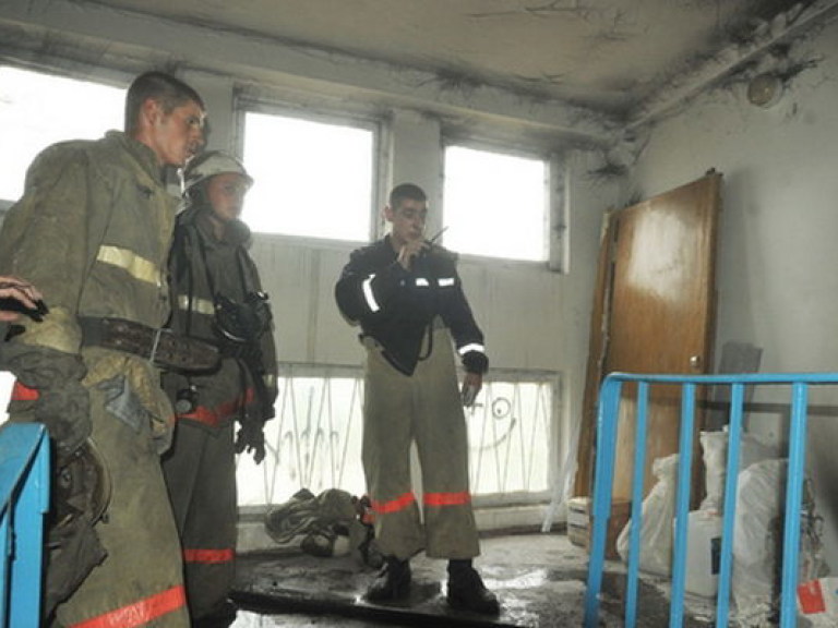 В Донецкой области на людей обрушился дом
