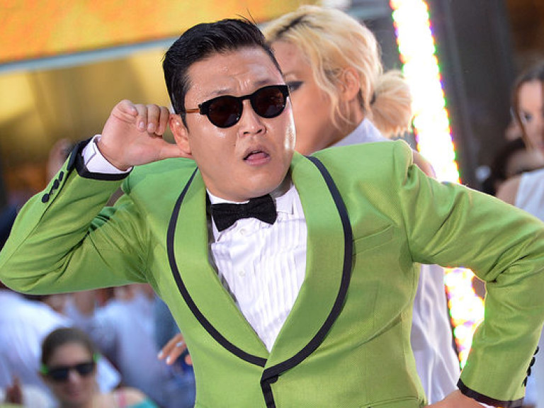 Рекордсмен YouTube южнокорейский певец PSY показал свой новый клип (ВИДЕО)