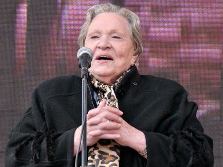 Римму Маркову в детстве называли «Майором»