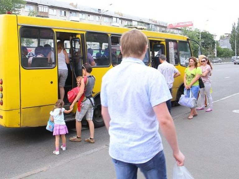 Каждая маршрутка зарабатывает ежедневно от 1 до 1,5 тысяч гривен