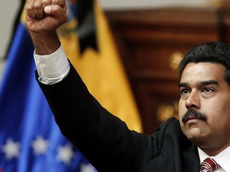 Мадуро официально вступил в должность президента Венесуэлы