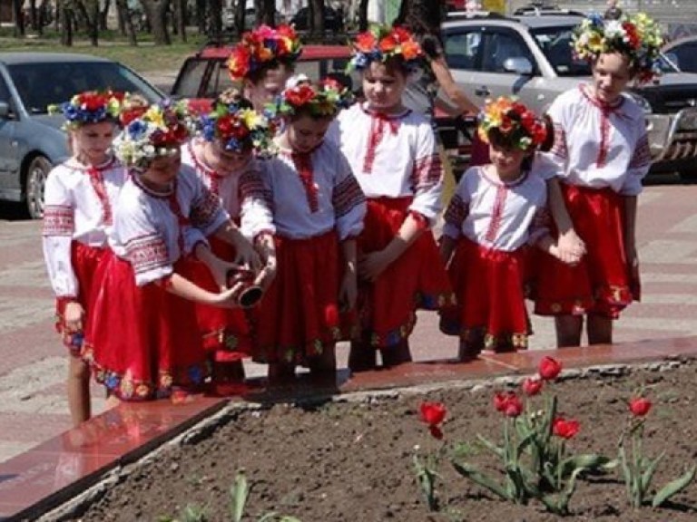 В Николаев приехала земля из венского зоопарка