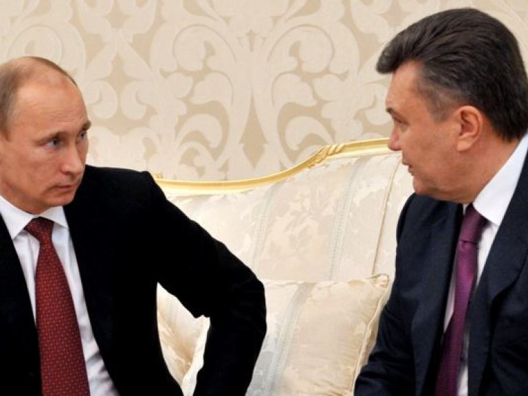 Янукович и Путин поздравили друг друга с Пасхой