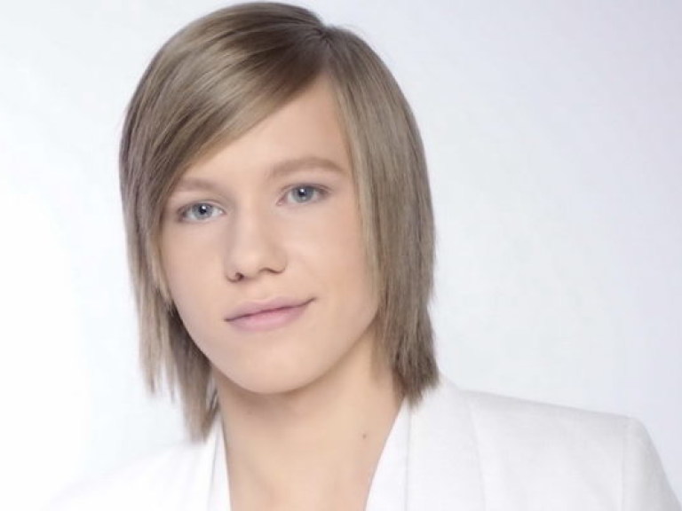 Суперфиналист шоу «Х-Фактор» Владислав Курасов снял первый клип на свою песню