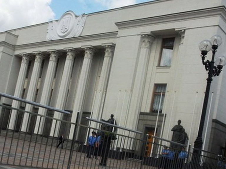 Дорогу к Верховной Раде временно перекроют