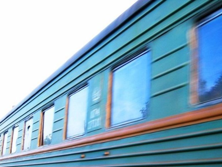 В Крыму из-за военных снарядов остановились поезда
