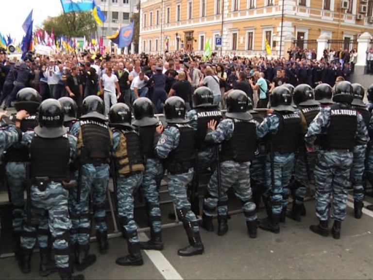 Милиция пресекла конфликт между участниками митингов — МВД