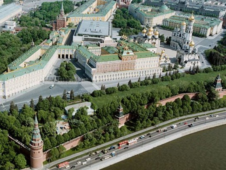 На территории Кремля построена вертолетная площадка для президента (ВИДЕО)