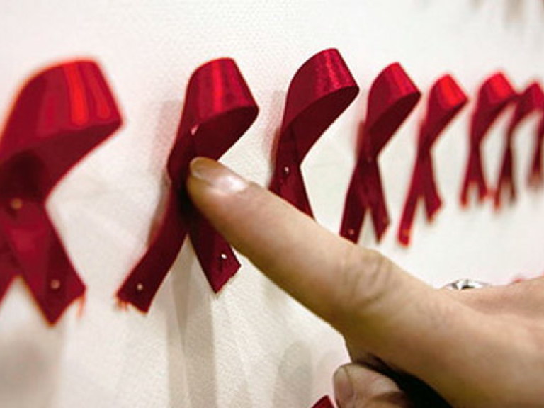 Сегодня вспоминают всех умерших от СПИДа