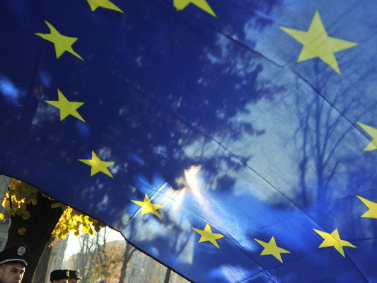 Европа не имеет права давить на Украину с целью ускорить интеграцию Киева в ЕС – международный эксперт