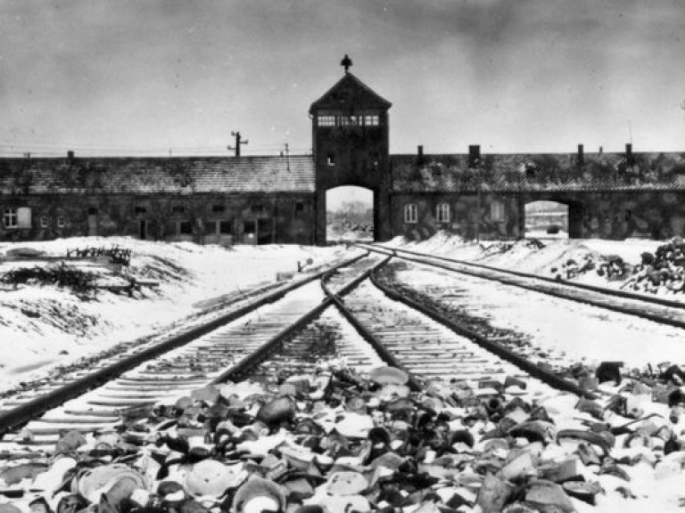 20 мая на карте Польши появился лагерь смерти — Освенцим